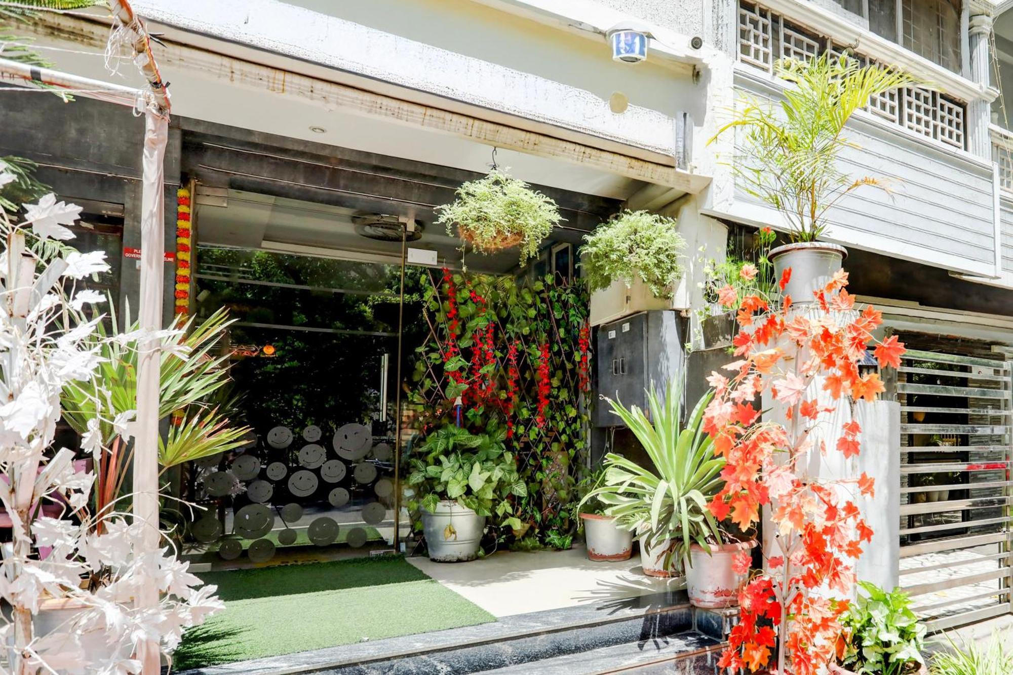 Super Hotel O Mp Nagar Near Rachna Tower Бхопал Экстерьер фото